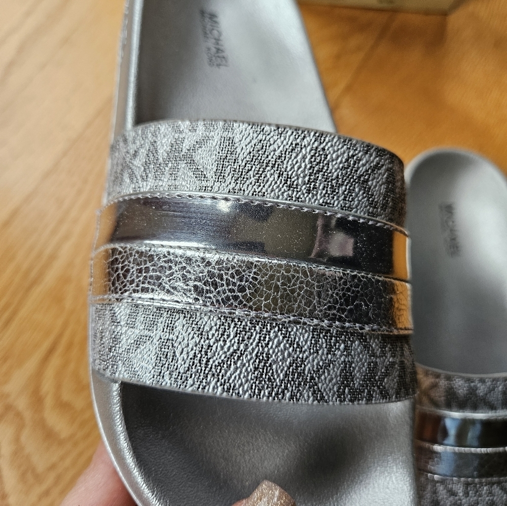 Michael Kors Metallic Silver Brandy Slides NWB - Picture 10 of 14